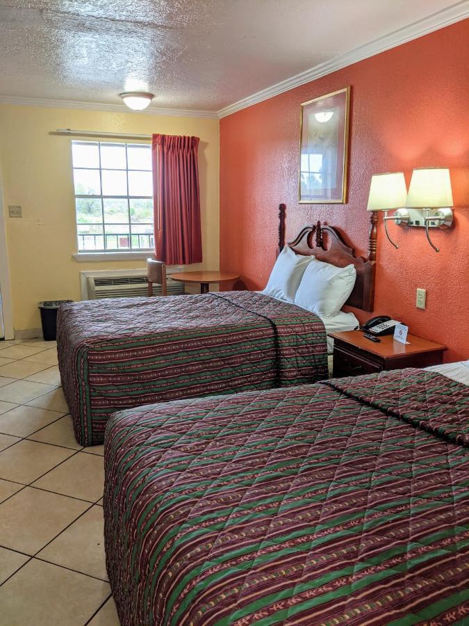 Lake Houmas Inn エクステリア 写真