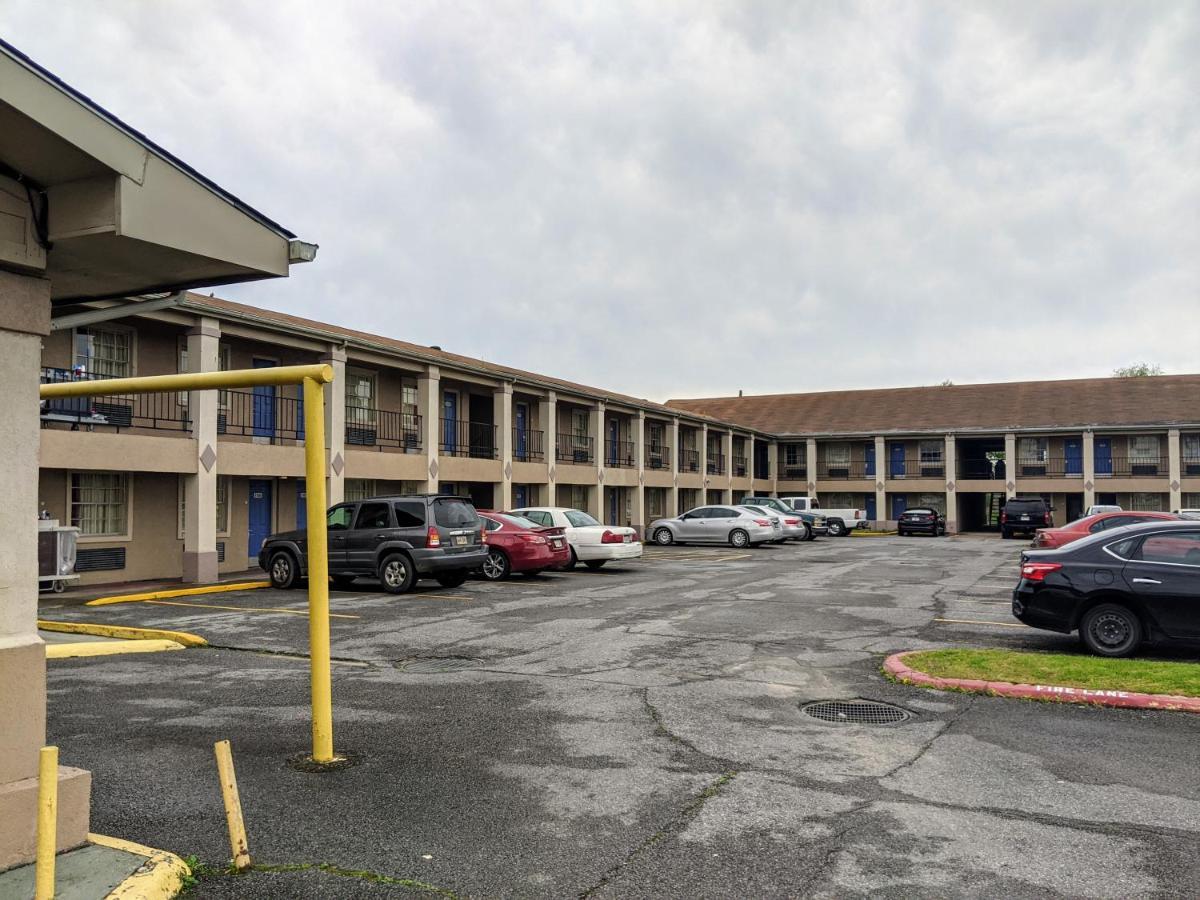 Lake Houmas Inn エクステリア 写真